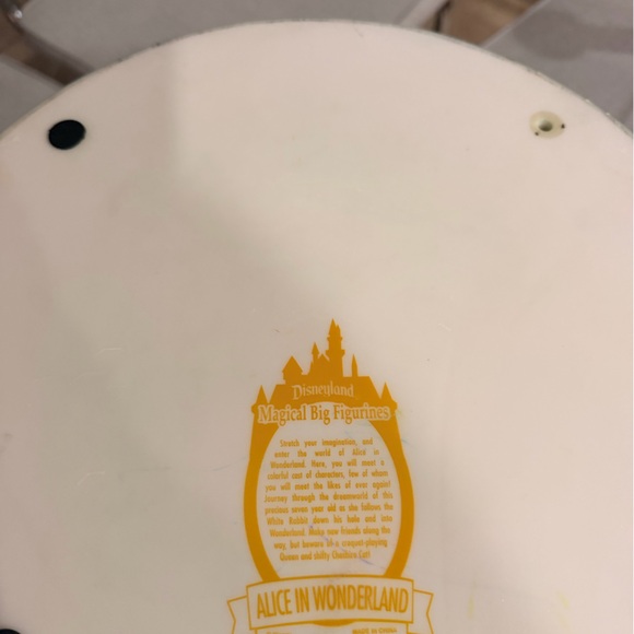 Disney Big Fig Alice in Wonderland Light-Up Statue Figurine Wonderland Mushrooms - Picture 13 of 14